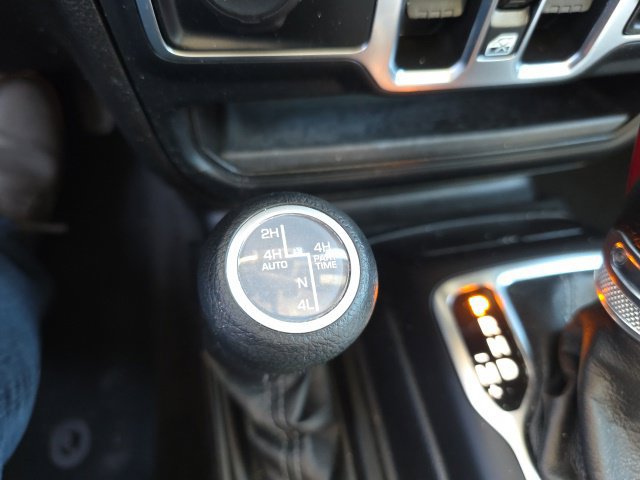 Used 2024 Jeep Wrangler Unlimited Sahara AWD/4WD image 17