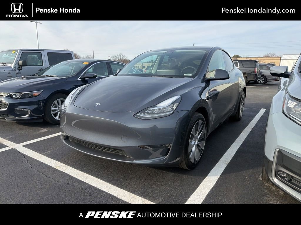 Used 2023 Tesla Model Y Long Range image 1
