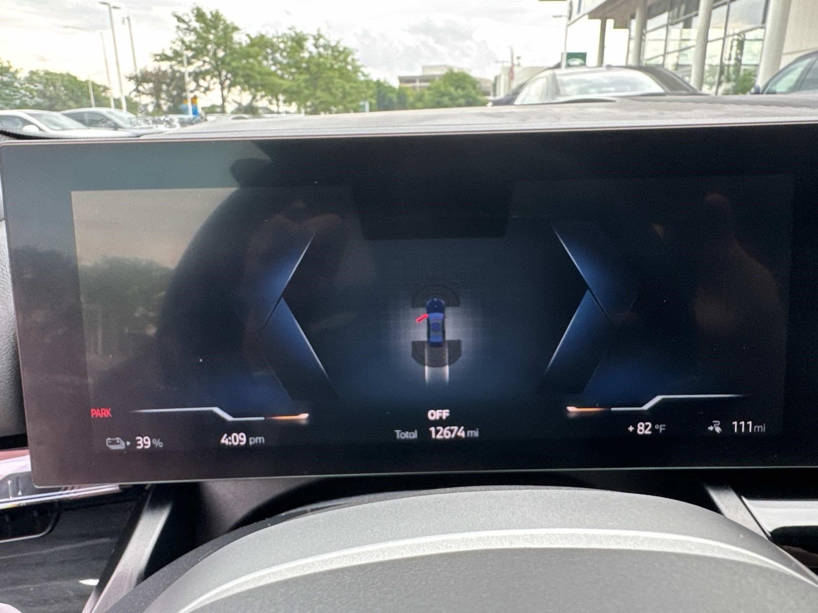 Certified 2025 BMW i5 xDrive40 w/ M Sport Package AWD/4WD image 30