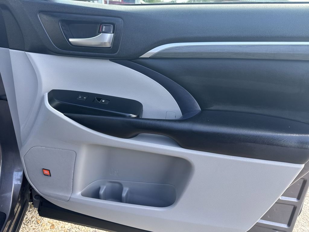 Used 2019 Toyota Highlander Limited Platinum image 33