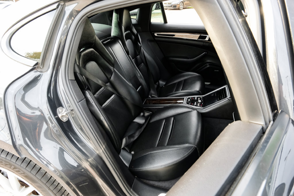Used 2018 Porsche Panamera 4 AWD/4WD image 45