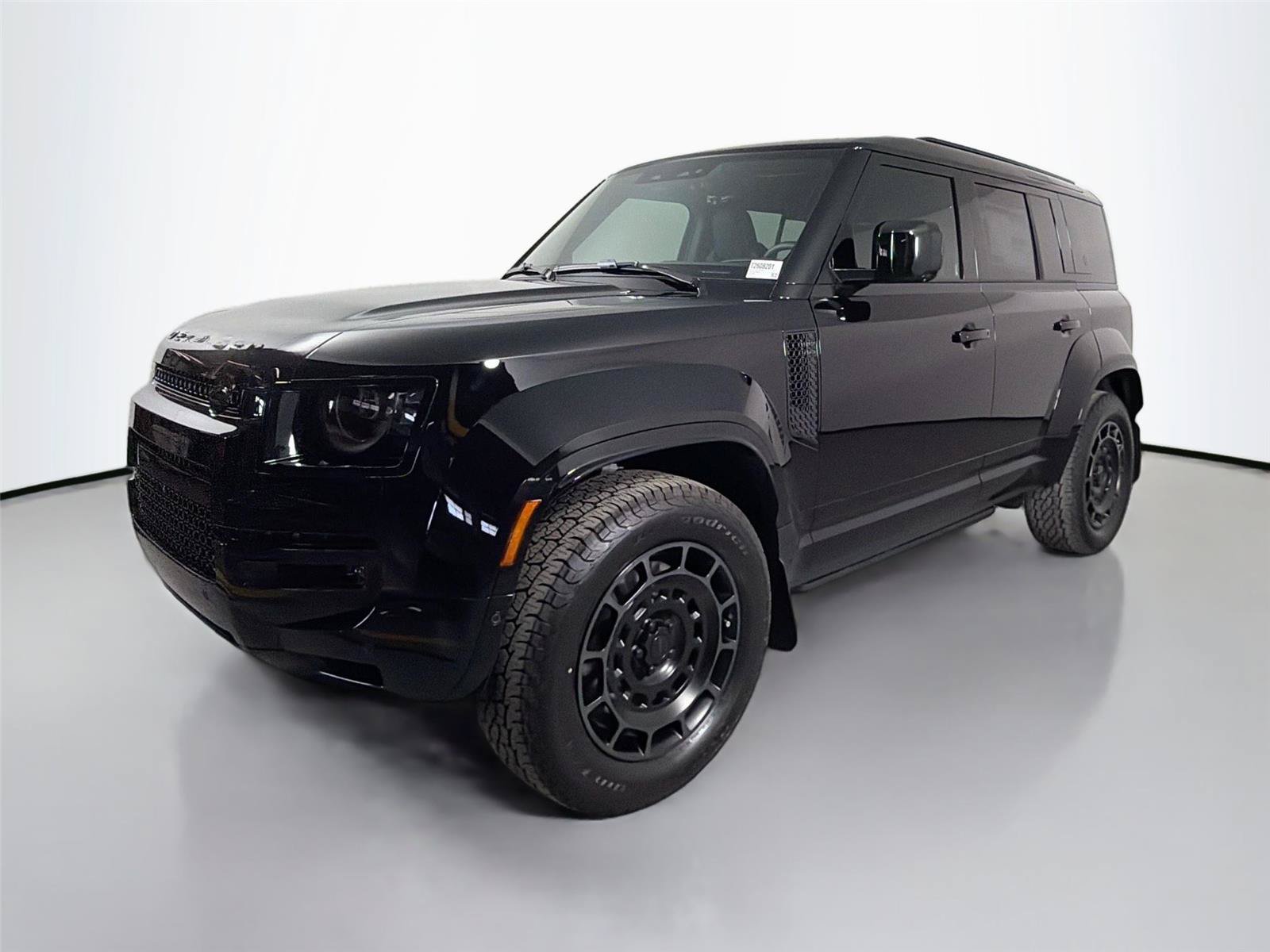 New 2026 Land Rover Defender 110 AWD/4WD image 1