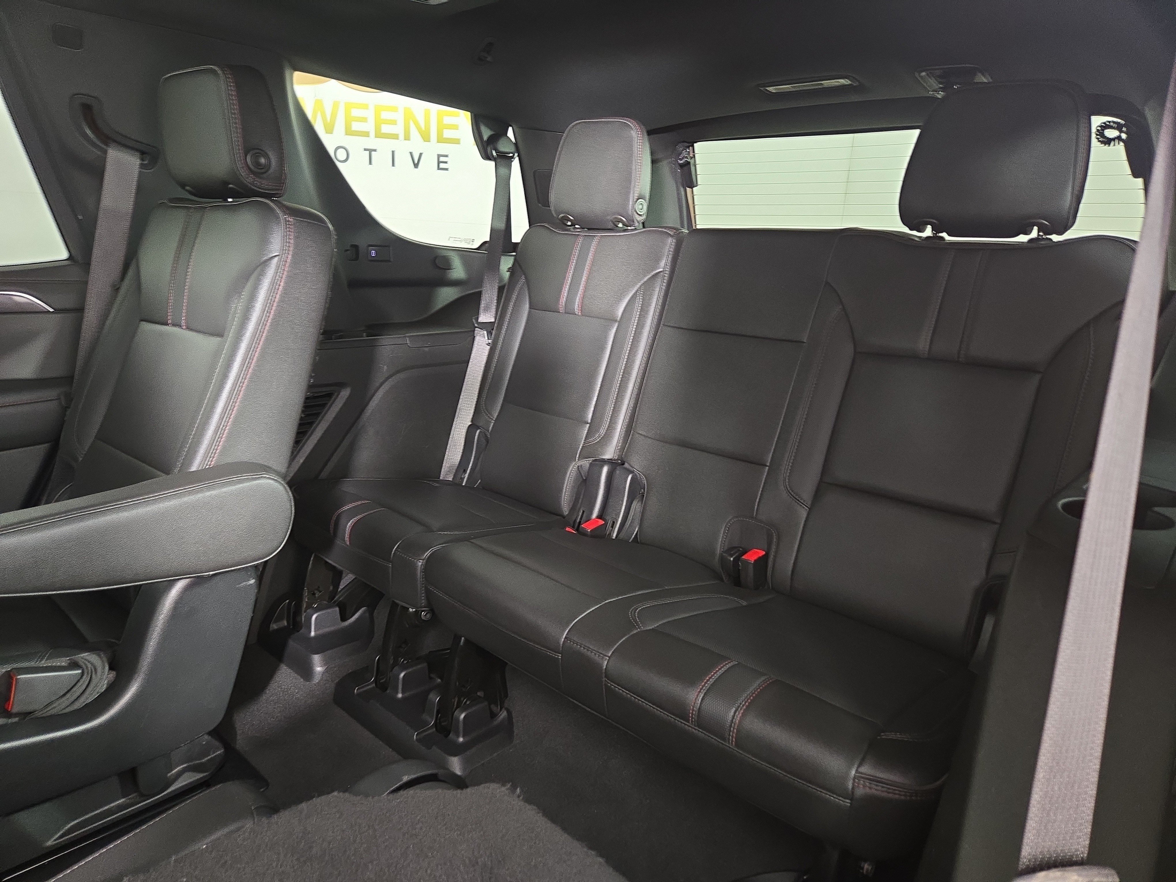 Used 2022 Chevrolet Tahoe RST w/ Luxury Package AWD/4WD image 13