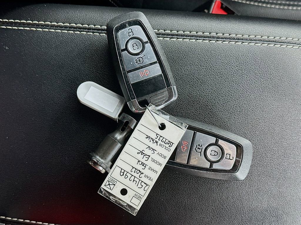 Used 2022 Ford Edge ST image 34