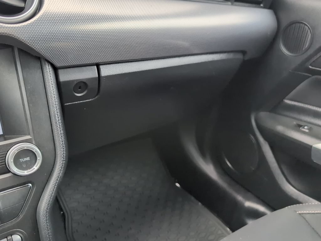 Used 2019 Ford Mustang Coupe w/ Equipment Group 101A RWD image 20