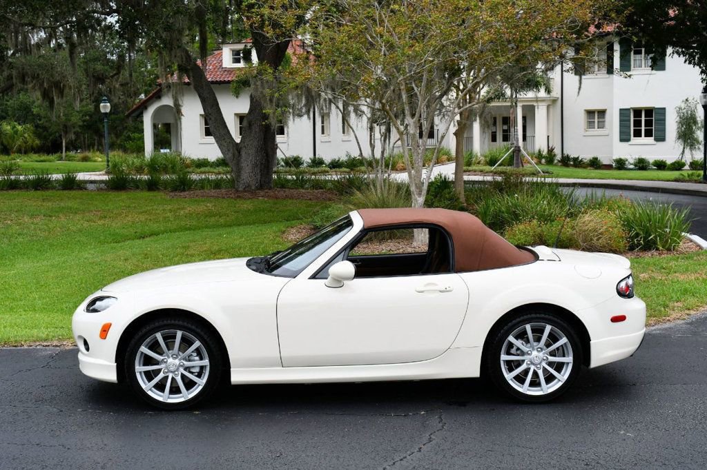 Used 2007 MAZDA MX-5 Miata Grand Touring w/ Premium Pkg image 26