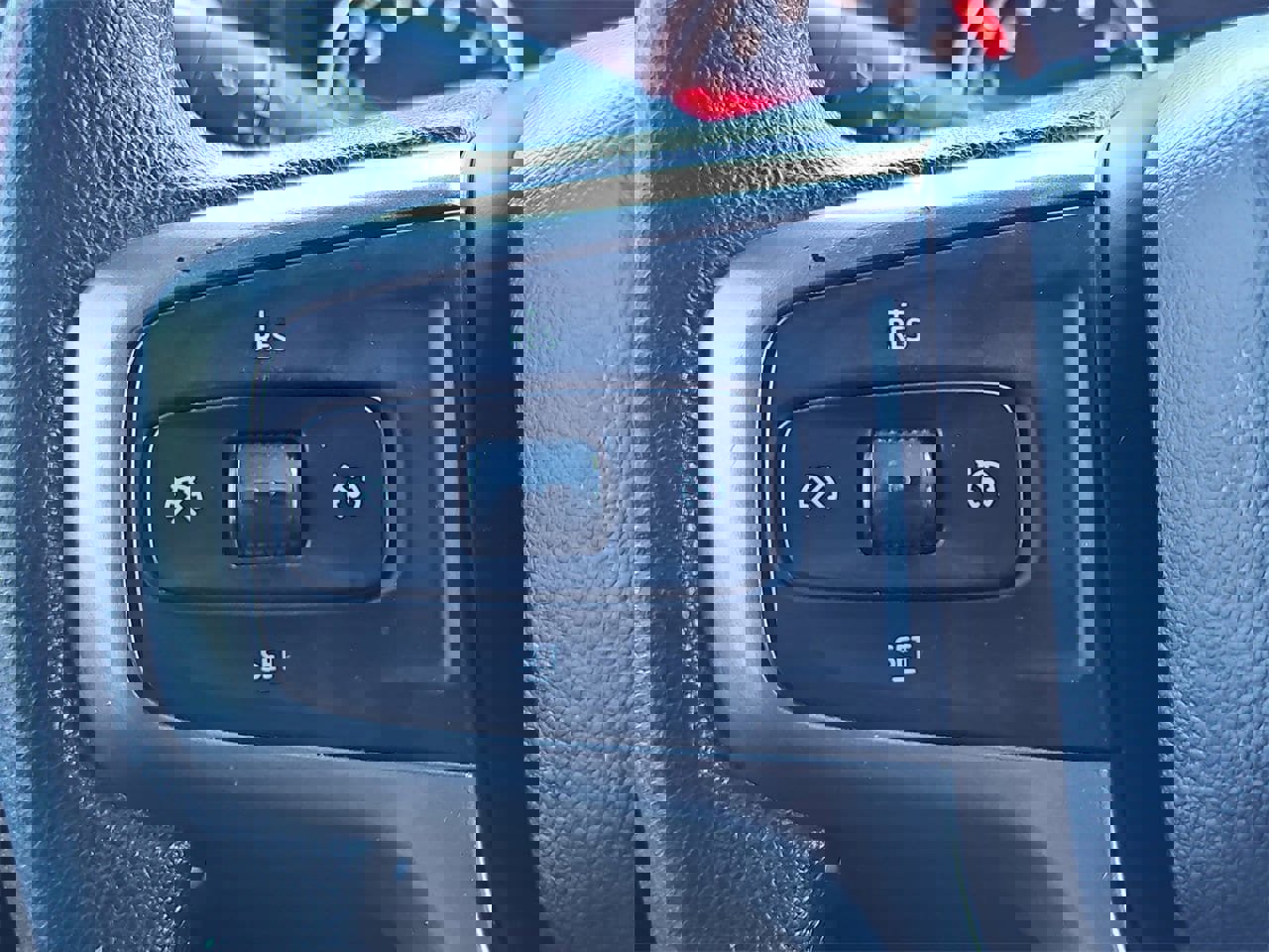 Used 2020 Chevrolet Silverado 1500 LT image 16