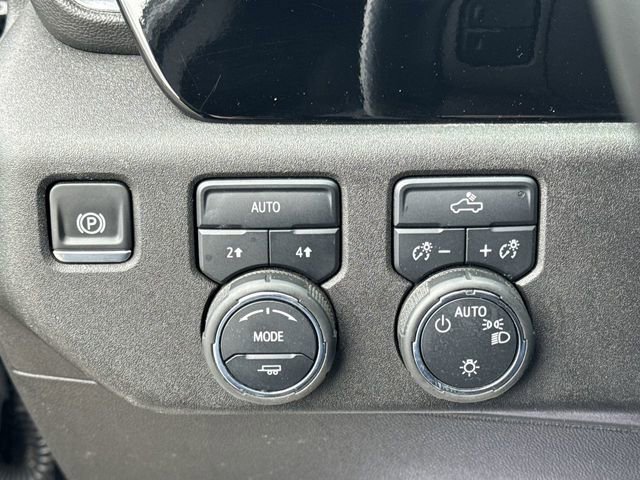 Used 2025 Chevrolet Silverado 1500 LT image 19