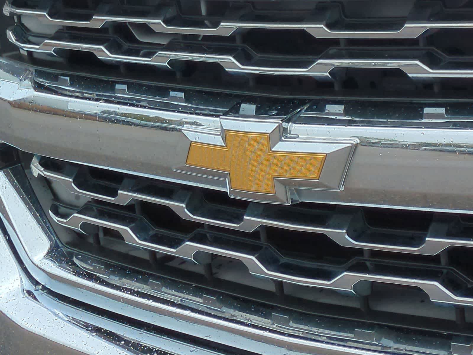 Used 2016 Chevrolet Silverado 1500 LTZ w/ LTZ Plus Package AWD/4WD image 12