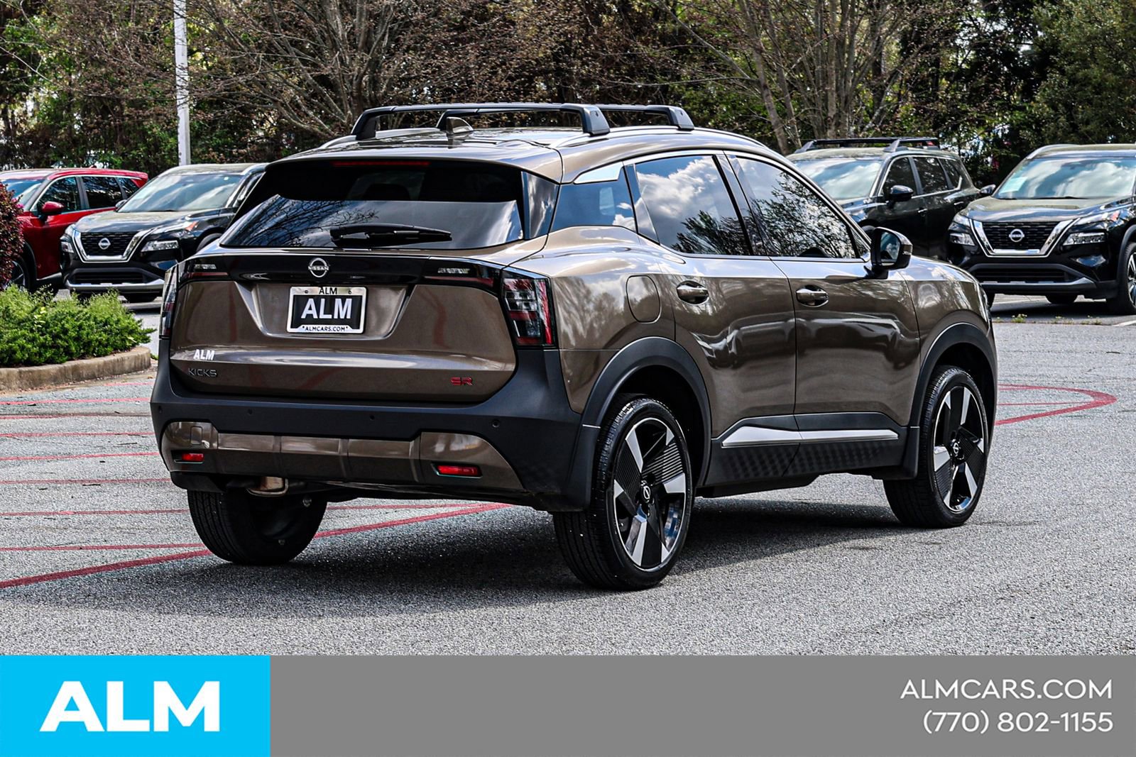 Used 2025 Nissan Kicks SR image 7