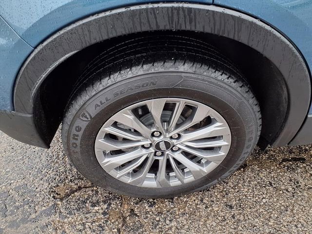 Used 2025 Cadillac XT4 Premium Luxury image 42