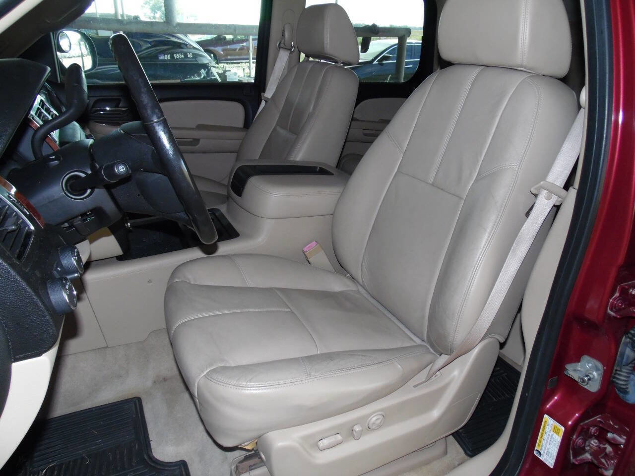 Used 2007 Chevrolet Tahoe LT w/ LT Preferred Equipment Group image 3