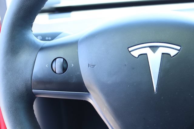 Used 2024 Tesla Model Y Long Range AWD/4WD image 16