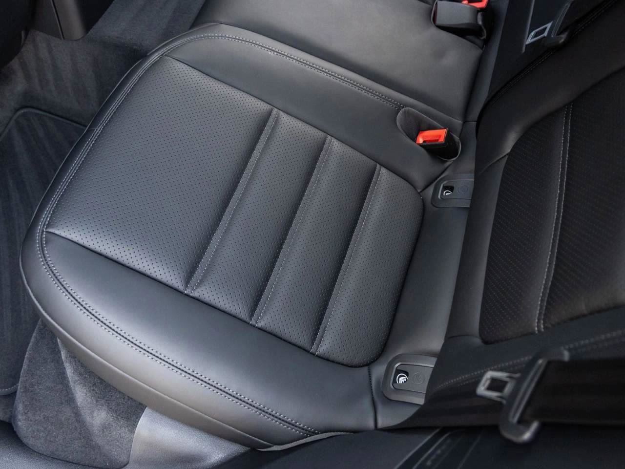 New 2026 Porsche Macan image 85