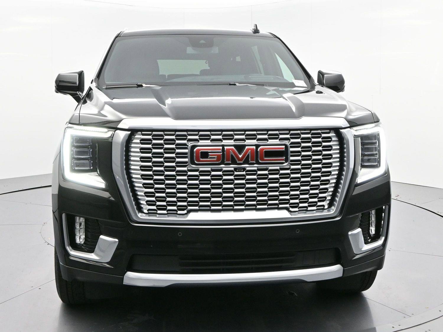Used 2024 GMC Yukon XL Denali w/ Max Trailering Package image 2