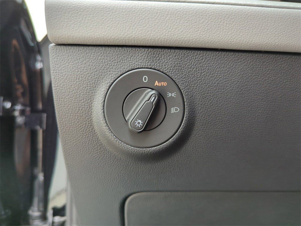 New 2024 Volkswagen Taos SEL image 17