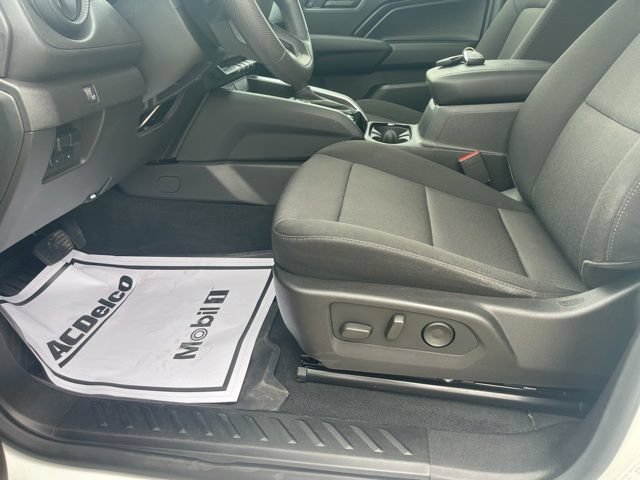 Used 2024 Chevrolet Colorado Trail Boss w/ Technology Package AWD/4WD image 5