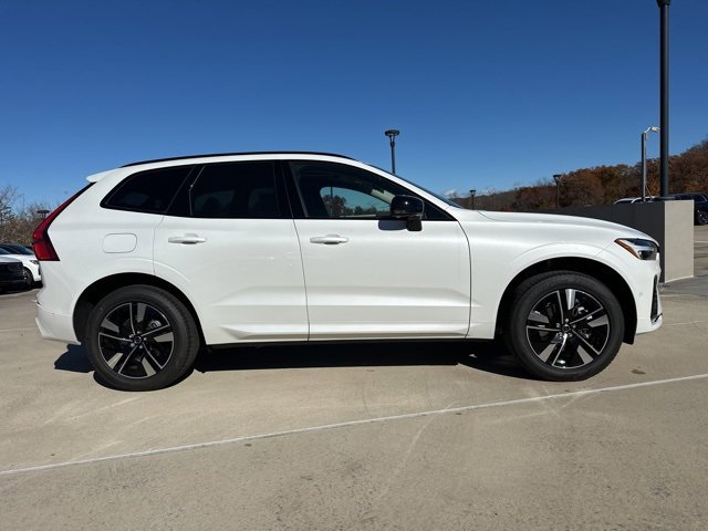 New 2026 Volvo XC60 B5 Plus w/ Protection Package Premier image 8