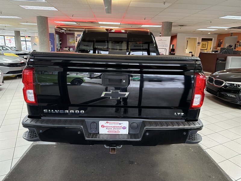 Used 2018 Chevrolet Silverado 1500 LTZ Z71 w/ LTZ Plus Package AWD/4WD image 7