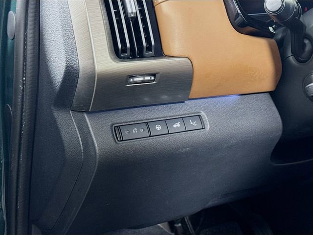 Certified 2022 Nissan Pathfinder Platinum w/ Cargo Package image 11