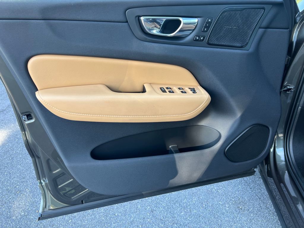 Used 2019 Volvo XC60 T5 Inscription AWD/4WD image 20