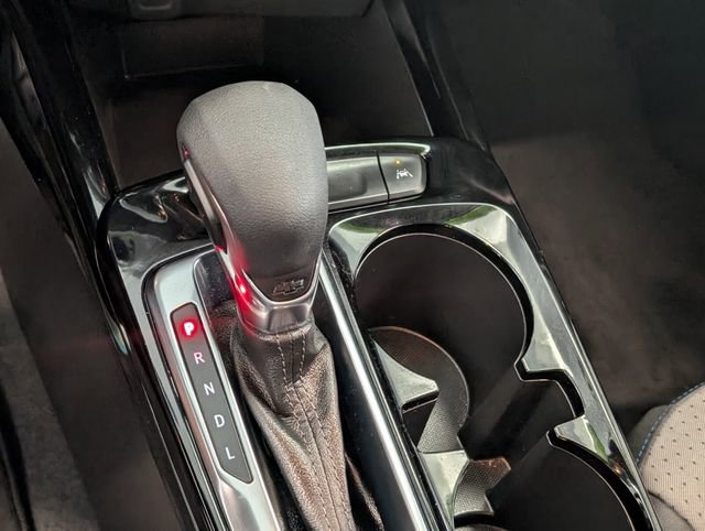 Certified 2025 Chevrolet Trax LT w/ Driver Confidence Package image 21