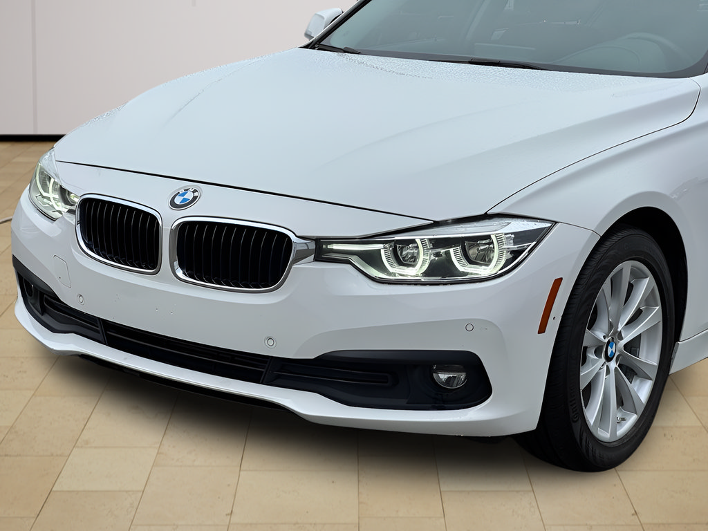 Used 2016 BMW 320i xDrive Sedan AWD/4WD image 34