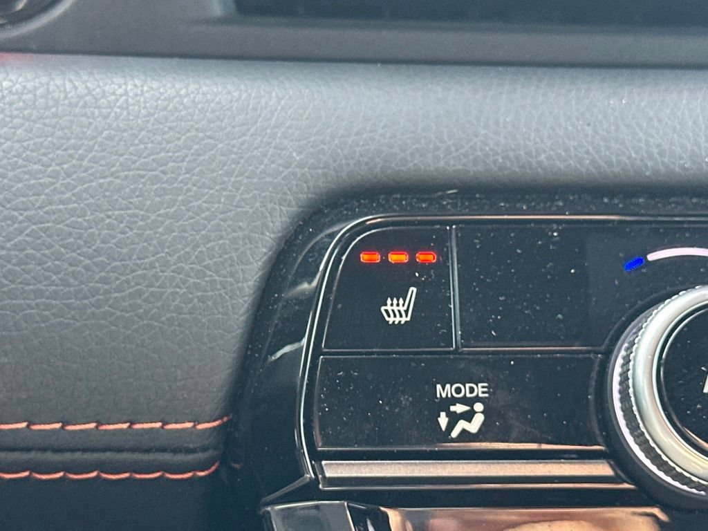 Used 2025 Honda Pilot TrailSport image 7