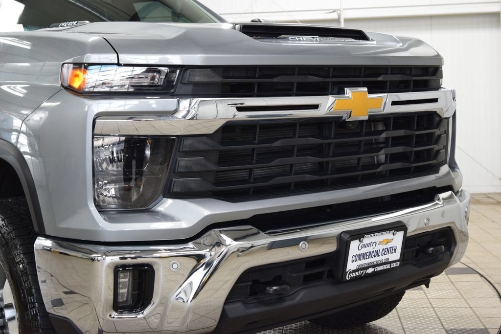 Used 2025 Chevrolet Silverado 2500 LT w/ All Star Edition AWD/4WD image 9