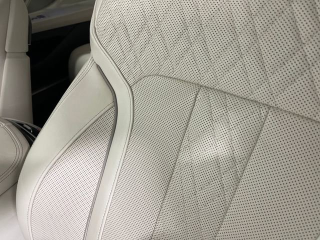 Used 2018 BMW 750i w/ Executive Package image 18