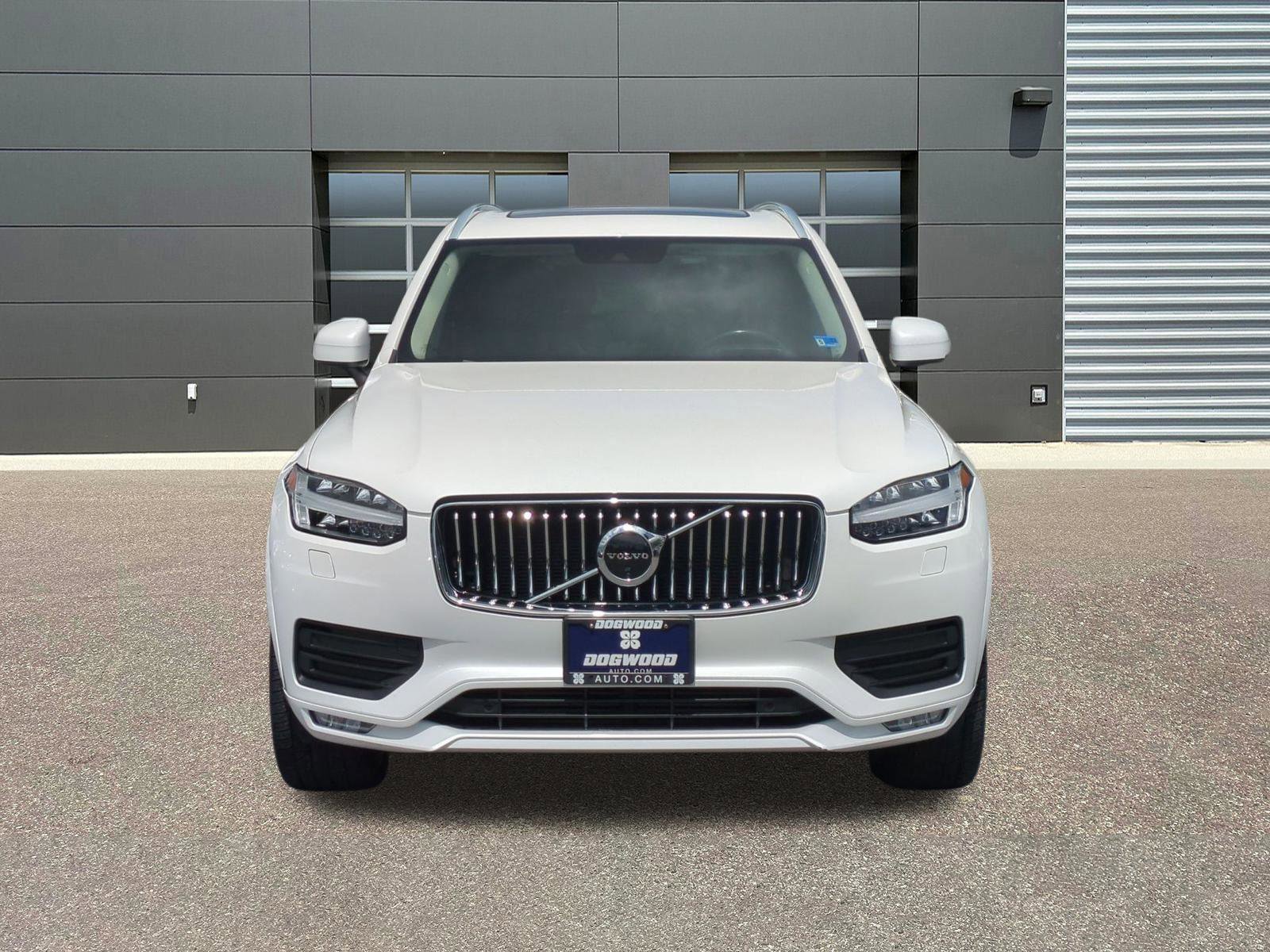 Used 2021 Volvo XC90 T6 Momentum AWD/4WD image 2