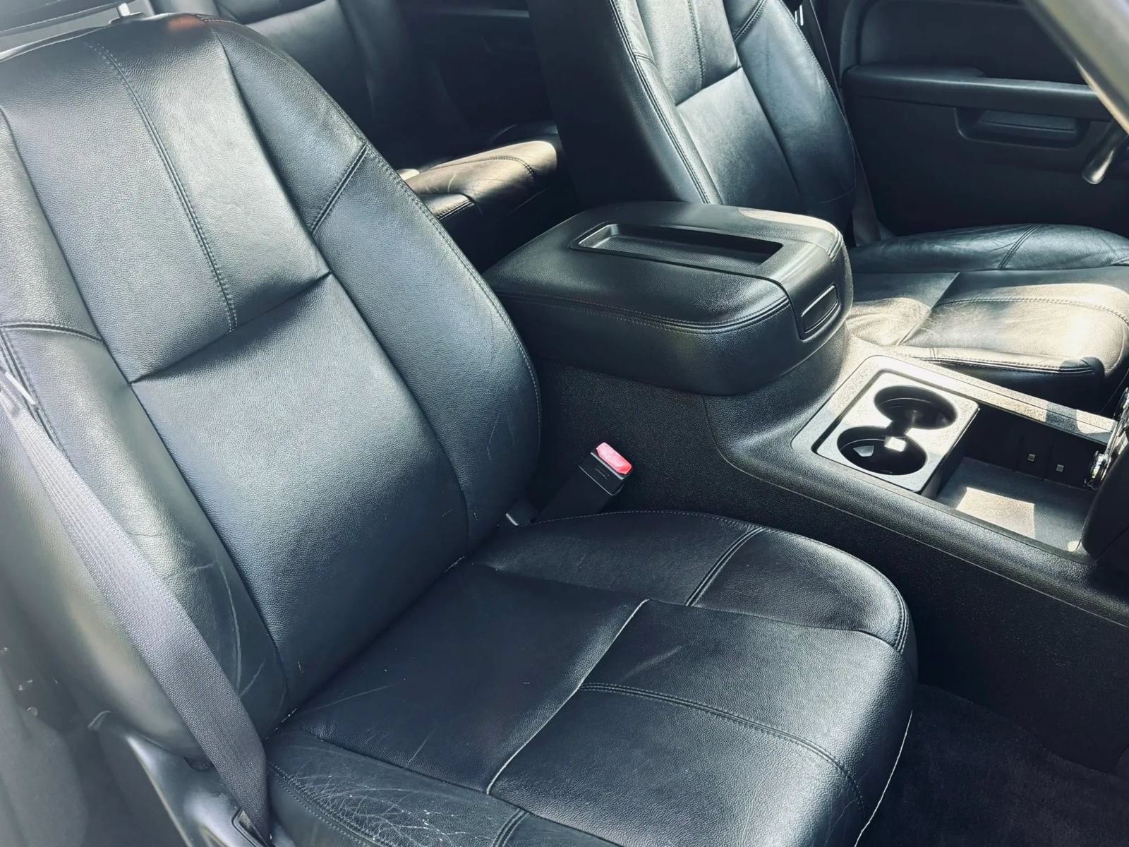 Used 2012 Chevrolet Avalanche LT w/ All-Star Edition AWD/4WD image 23