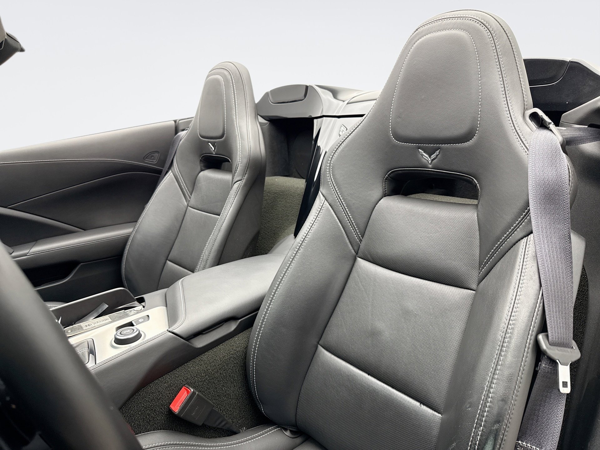 Used 2018 Chevrolet Corvette Stingray Convertible Z51 2LT image 17