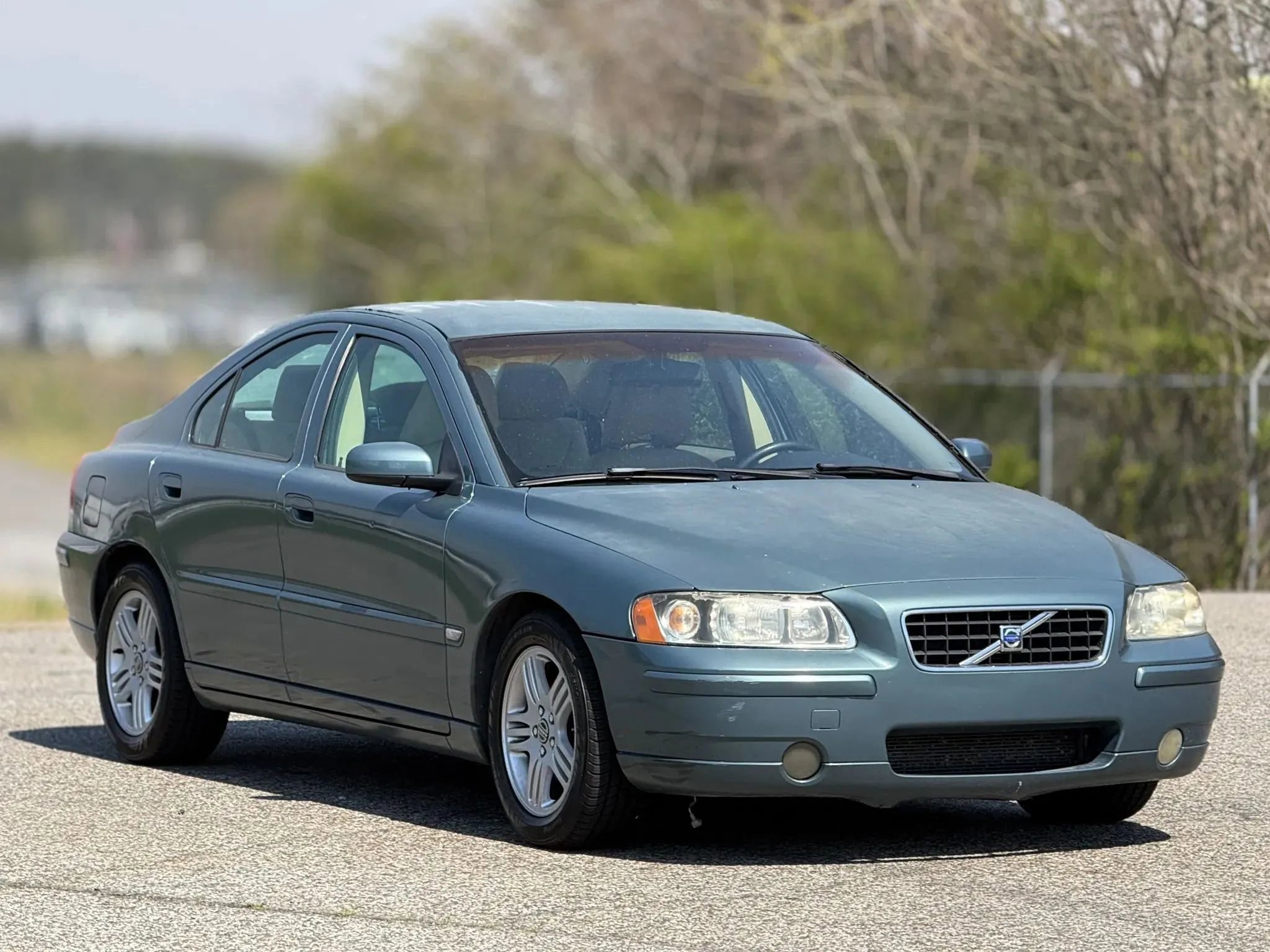 Used 2005 Volvo S60 2.5T image 1
