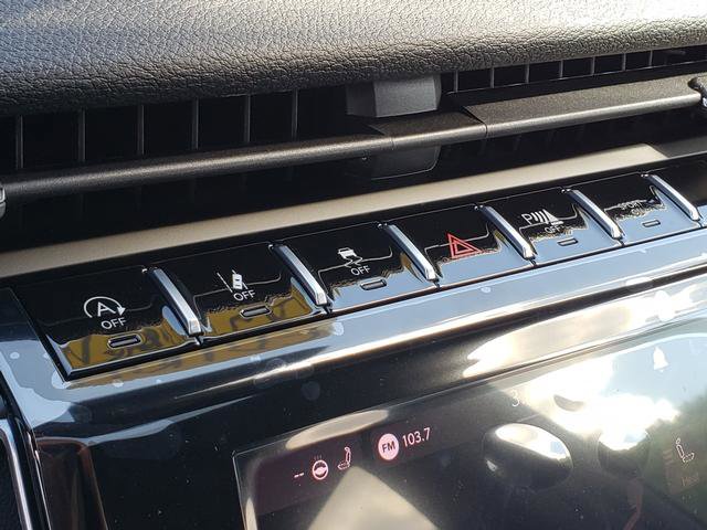 New 2025 Jeep Grand Cherokee Altitude image 20