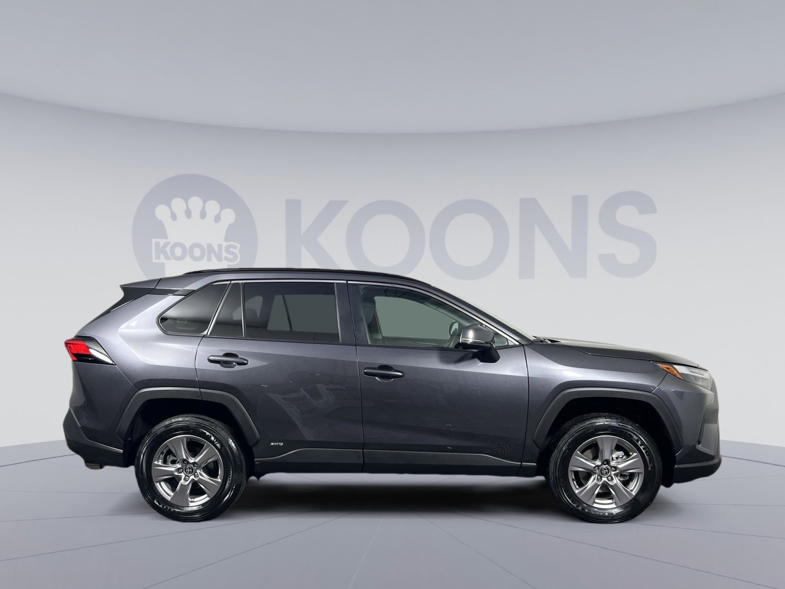 Used 2025 Toyota RAV4 XLE image 8