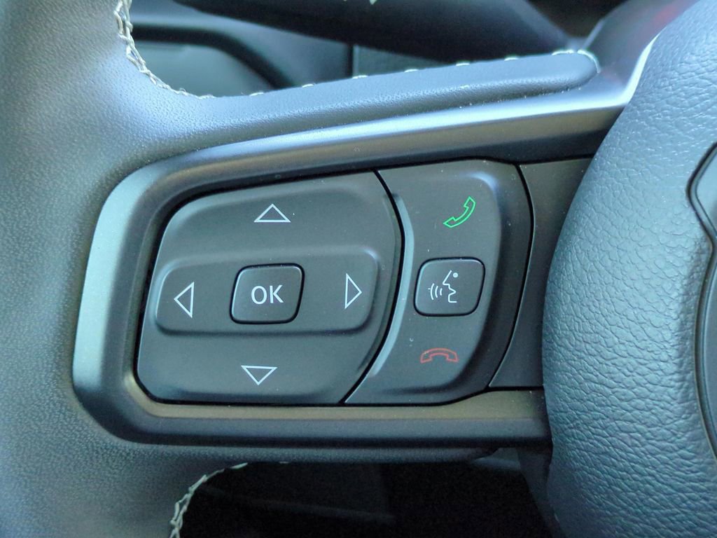Used 2025 Jeep Wrangler Rubicon w/ Safety Group image 21