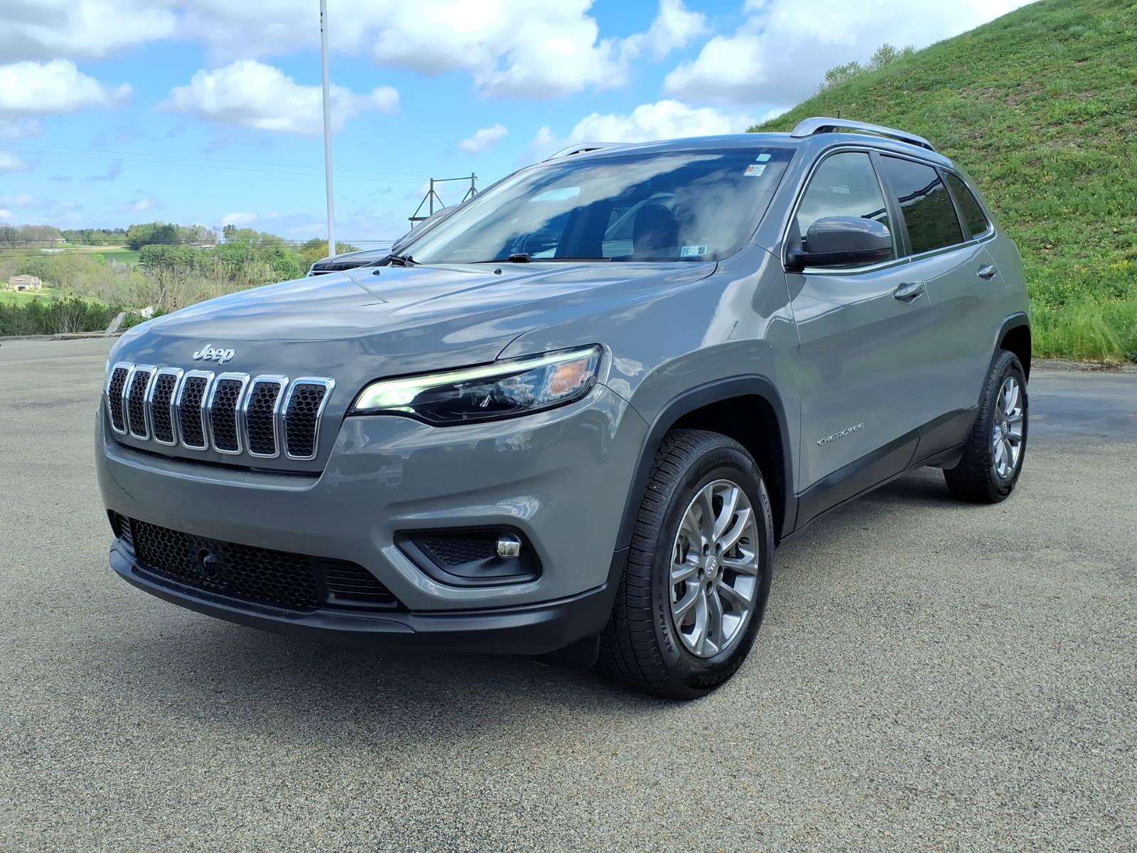 Used 2021 Jeep Cherokee Latitude Lux w/ Sun & Sound Group image 3