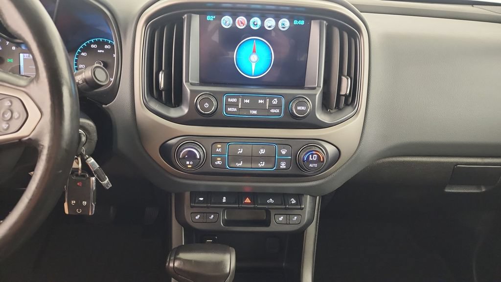 Used 2018 Chevrolet Colorado Z71 AWD/4WD image 16