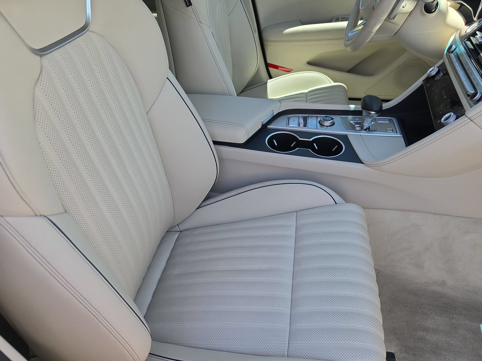 Certified 2026 Genesis G70 2.5T Prestige RWD image 18