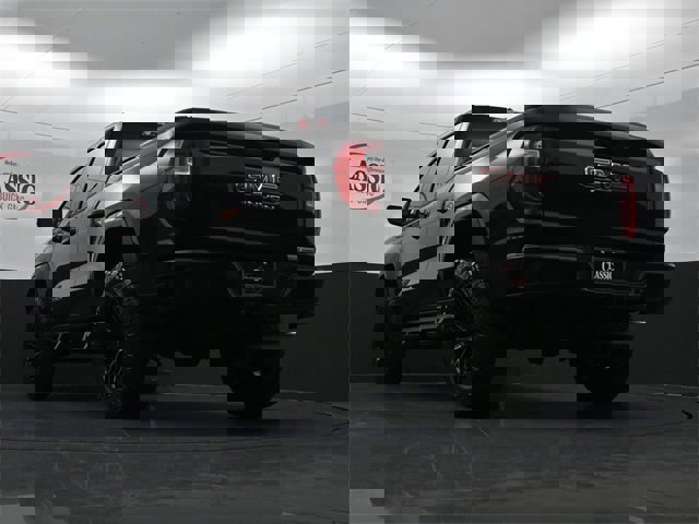 New 2026 GMC Canyon Elevation w/ Convenience Package image 17