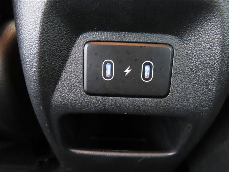 Used 2025 Hyundai Venue SEL FWD image 29