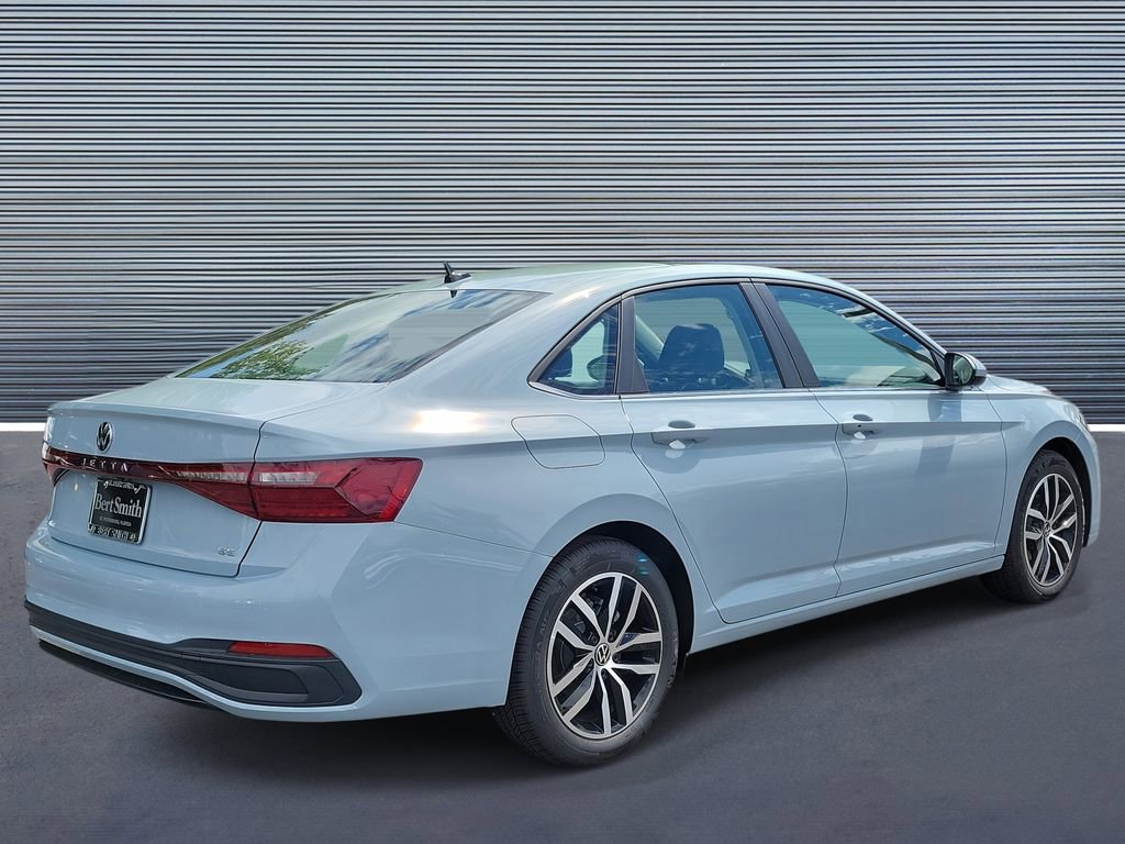 New 2026 Volkswagen Jetta SE image 3