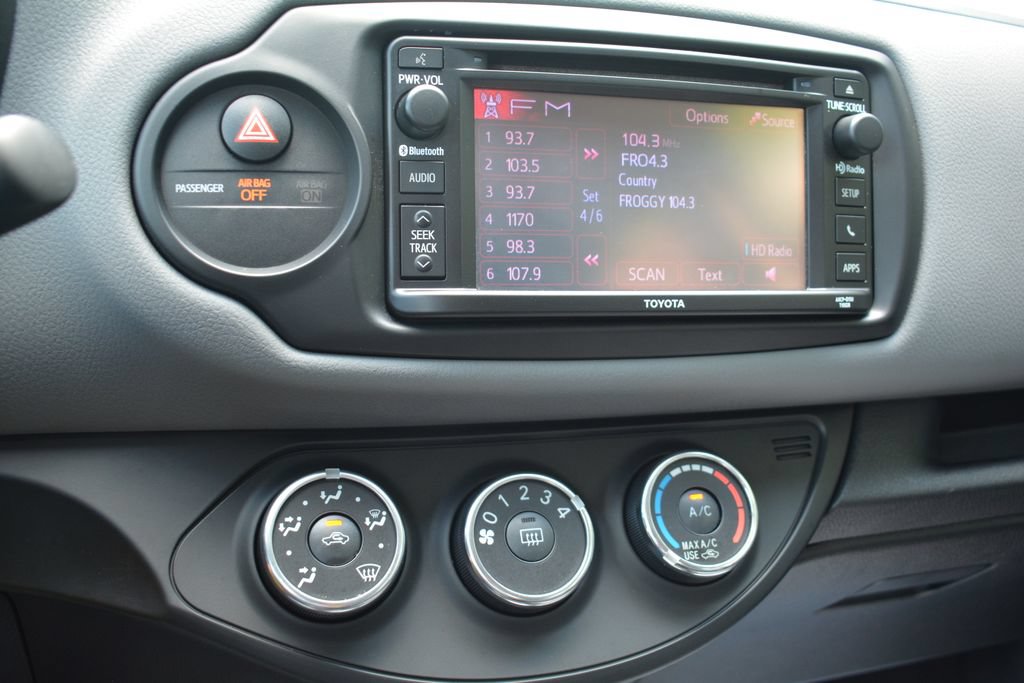 Used 2015 Toyota Yaris LE FWD image 14