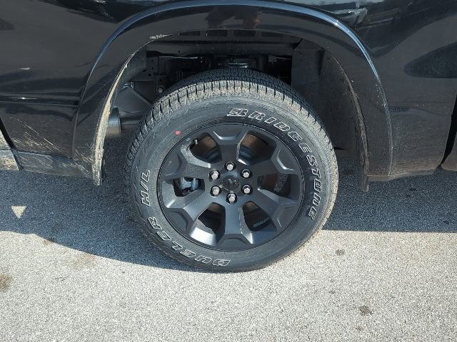 New 2026 RAM 1500 4x4 Crew Cab image 11