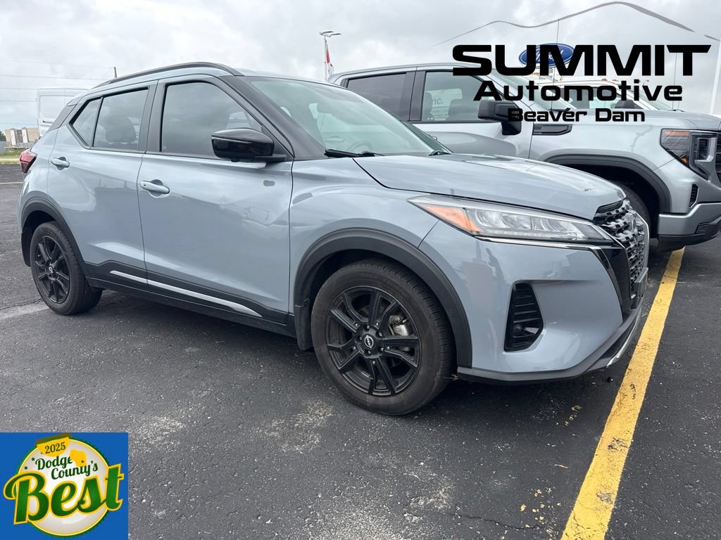 Used 2024 Nissan Kicks SR w/ SR Premium Package FWD image 1