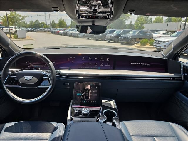 Used 2025 Cadillac Escalade IQ Luxury 2 w/ LPO, Premium Carpet Package AWD/4WD image 18