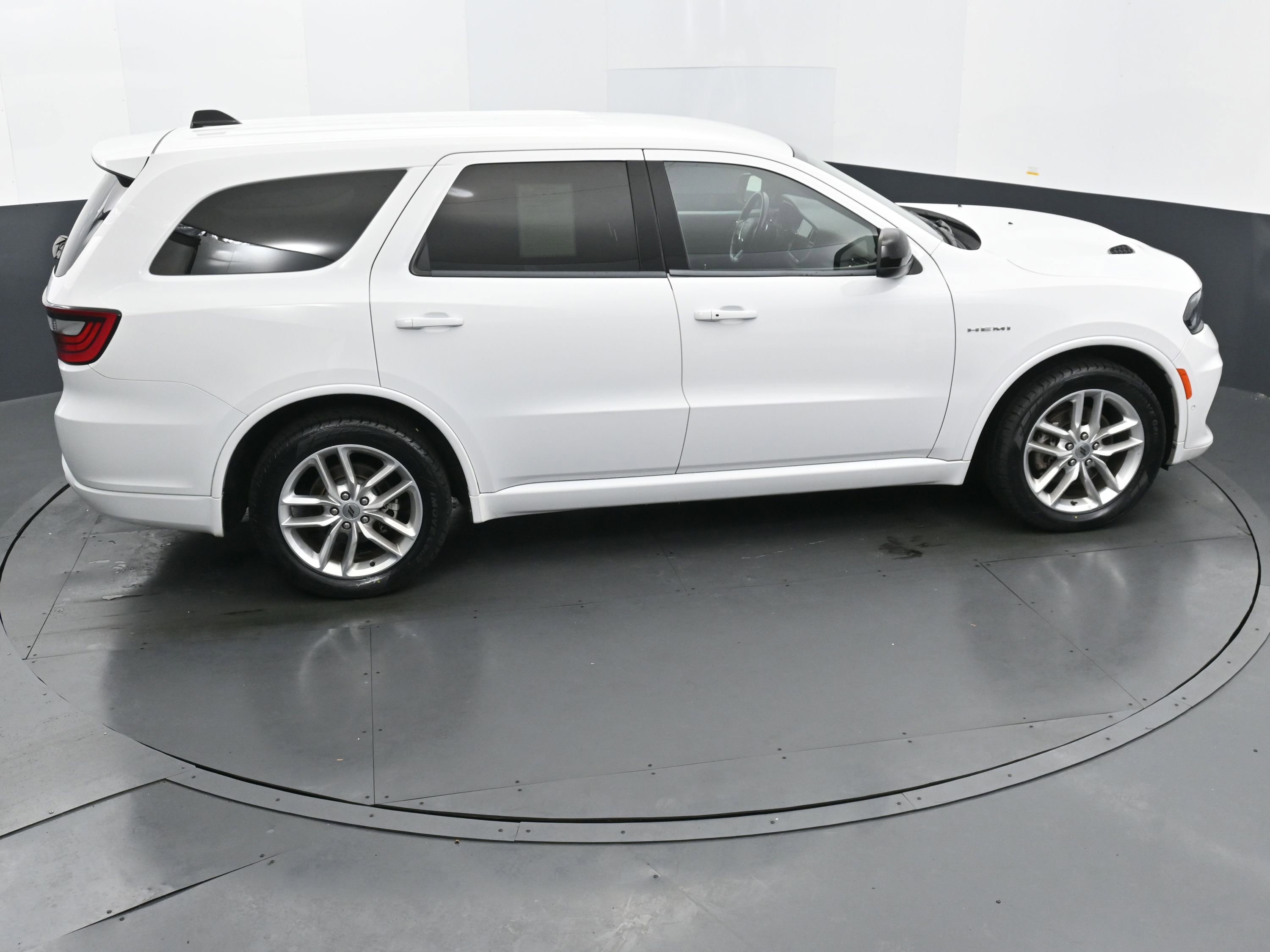 Used 2023 Dodge Durango R/T image 33