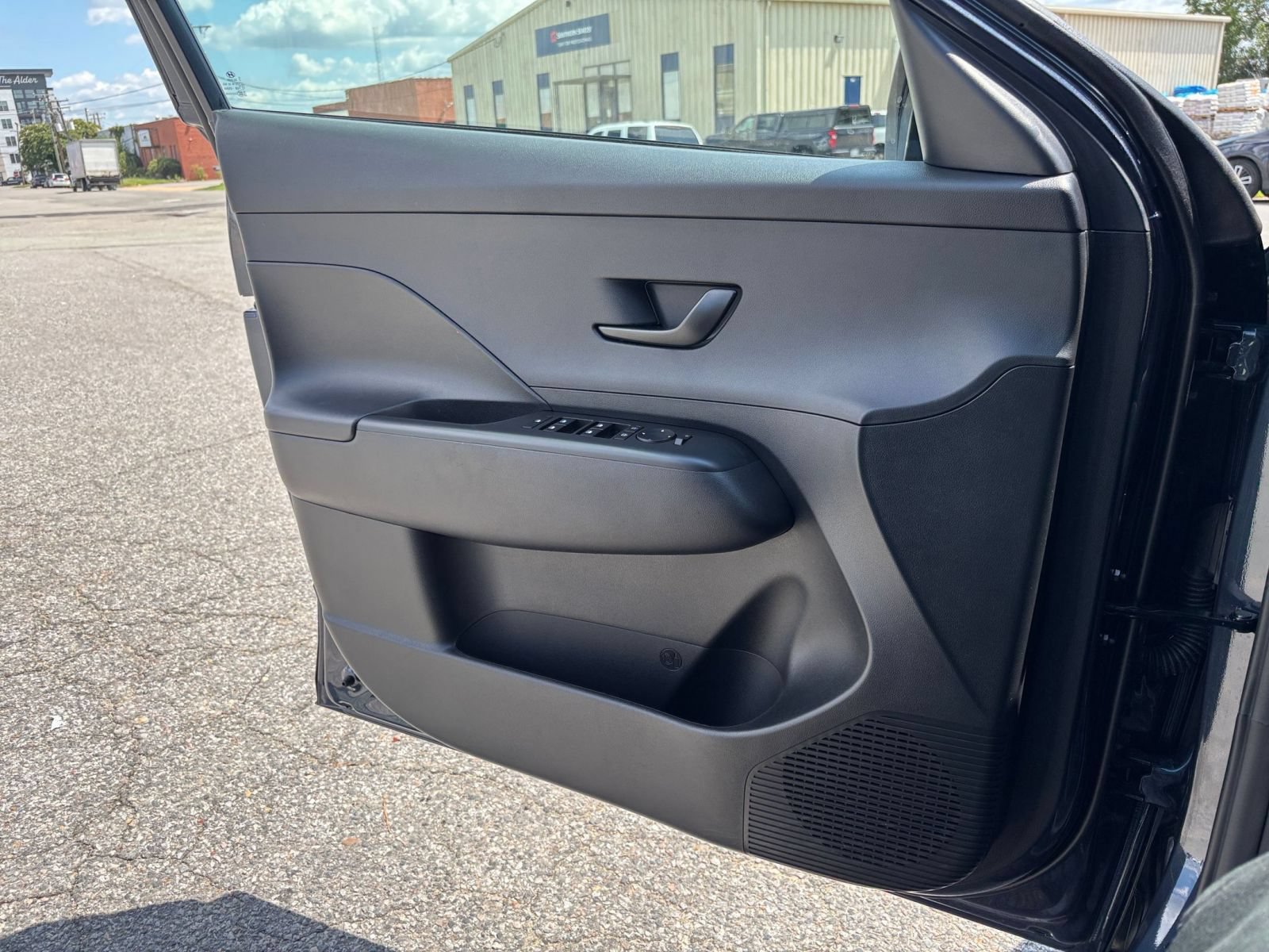Used 2026 Hyundai Kona SEL Sport FWD image 15