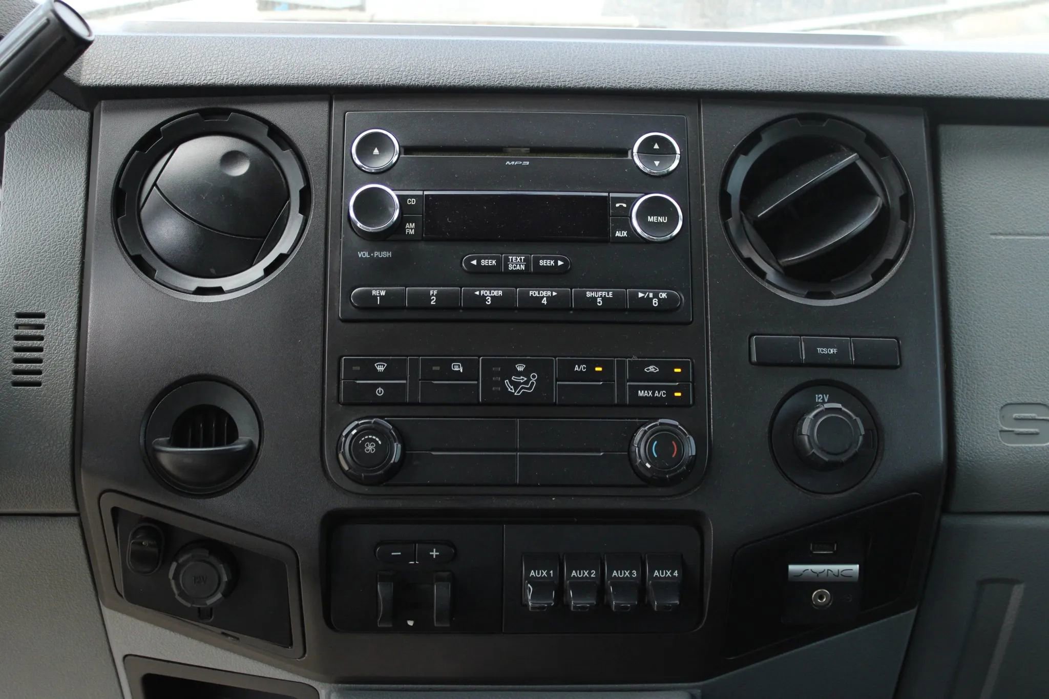 Used 2016 Ford F450 XL w/ Power Equipment Group image 19
